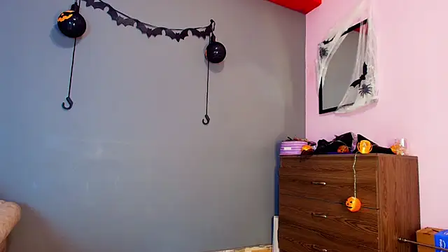 jade brunnette online show from October 6, 2025, 8:28 pm