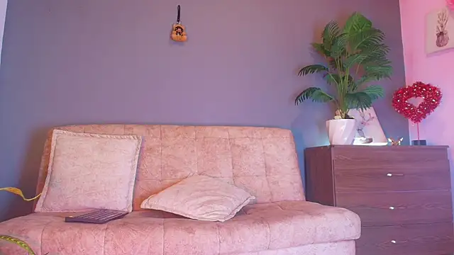 jade brunnette online show from April 17, 2026, 8:12 pm