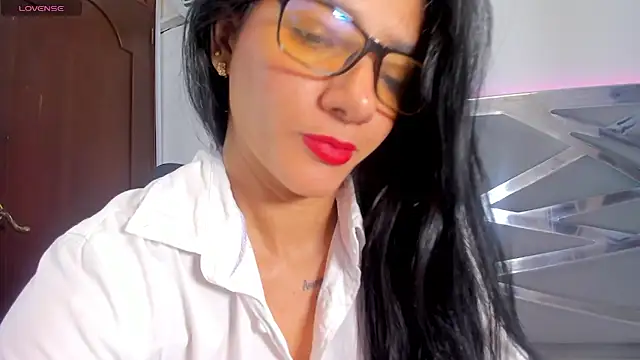 DashaFoxxx online show from February 17, 2025, 1:10 pm