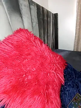 Snapshot of Golden_diver chatting on November 25, 2025, 10:59 am Golden diver online show from November 25, 2025, 10:59 am