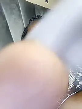 Snapshot of Golden_diver chatting on February 26, 2026, 3:49 am Golden diver online show from February 26, 2026, 3:49 am