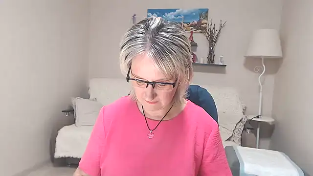 FleurMays online show from July 7, 2026, 3:53 am