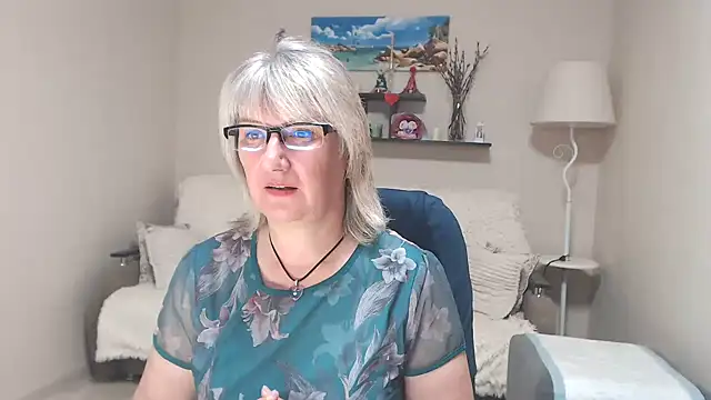 FleurMays online show from July 14, 2026, 10:21 am