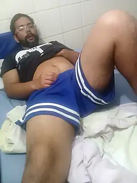 Snapshot of lele9457 chatting on October 26, 2025, 12:16 am lele9457 online show from October 26, 2025, 12:16 am