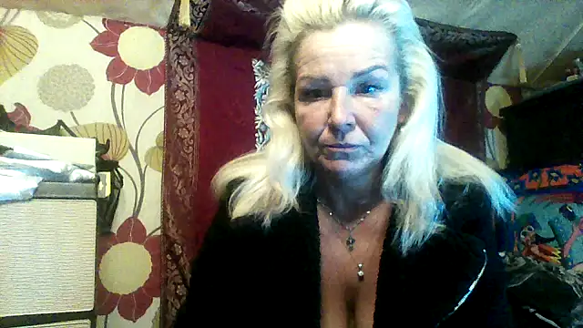 CassandraSandra44 online show from February 14, 2026, 6:32 am