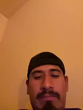 twohightwonut805 online show from January 18, 2026, 4:27 am