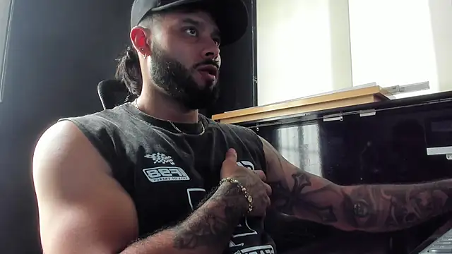 jeremygerard  online show from April 16, 2026, 7:58 pm