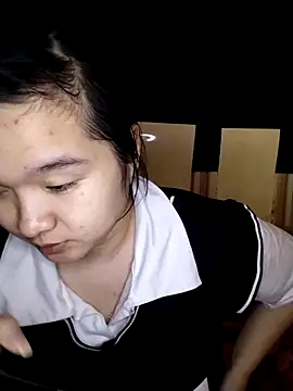 Thomgdee online show from March 1, 2025, 1:18 pm