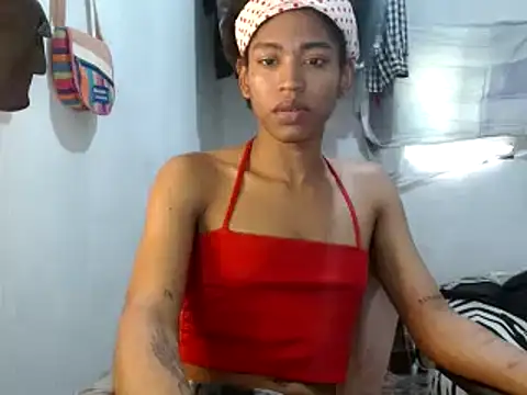 miriam775 online show from December 28, 2024, 7:11 pm