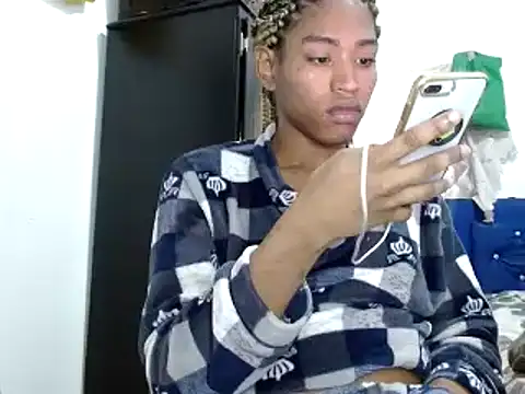 miriam775 online show from January 2, 2025, 3:29 pm