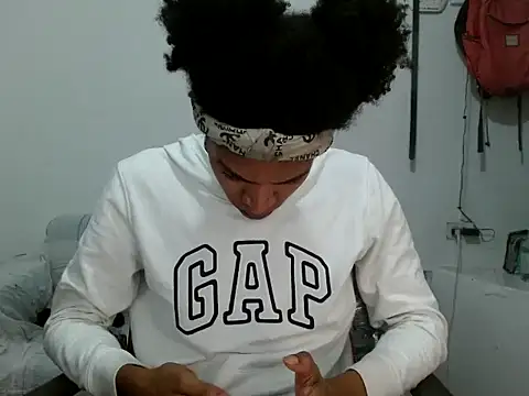 miriam775 online show from September 30, 2025, 10:42 am