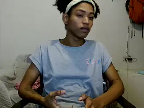 miriam775 online show from October 2, 2025, 5:20 pm