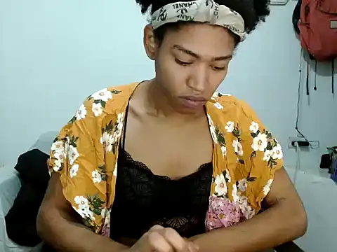 miriam775 online show from October 3, 2025, 11:18 am