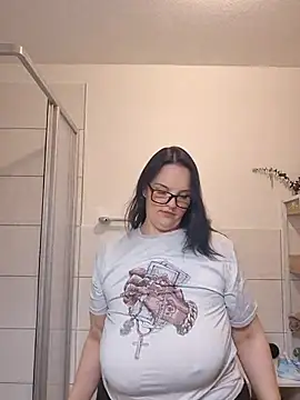 Jujuicy 97 online show from March 25, 2026, 9:10 pm