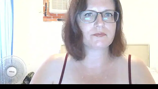 CrimsonMistress online show from March 19, 2026, 10:47 pm