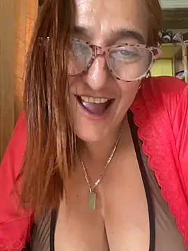 Snapshot of anastasia_and_jordan chatting on February 13, 2025, 9:41 am anastasia and jordan online show from February 13, 2025, 9:41 am