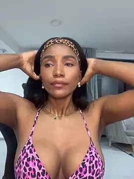 Snapshot of Jessie-pradoo chatting on December 3, 2024, 1:19 am Jessie-pradoo online show from December 3, 2024, 1:19 am