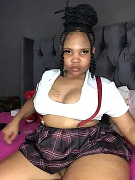 Snapshot of Anaelle24 chatting on February 21, 2025, 12:28 pm Anaelle24 online show from February 21, 2025, 12:28 pm