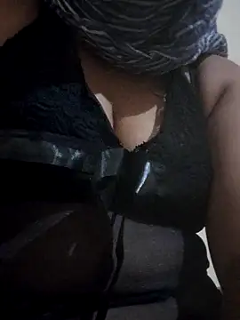 Snapshot of vadapavgirl chatting on October 16, 2025, 7:26 pm vadapavgirl online show from October 16, 2025, 7:26 pm