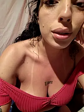 Sweet-diamondxxx online show from December 3, 2025, 2:41 am