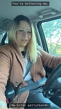 EmyLana online show from April 3, 2026, 6:33 am