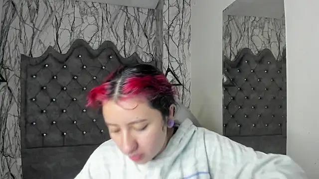 Snapshot of larissa01_ chatting on January 14, 2025, 2:19 am larissa01 online show from January 14, 2025, 2:19 am