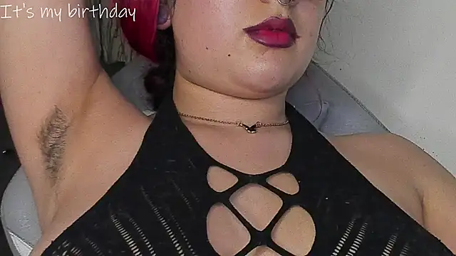 Snapshot of larissa01_ chatting on January 18, 2025, 9:13 am larissa01 online show from January 18, 2025, 9:13 am