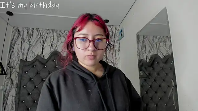 Snapshot of larissa01_ chatting on January 23, 2025, 3:26 am larissa01 online show from January 23, 2025, 3:26 am