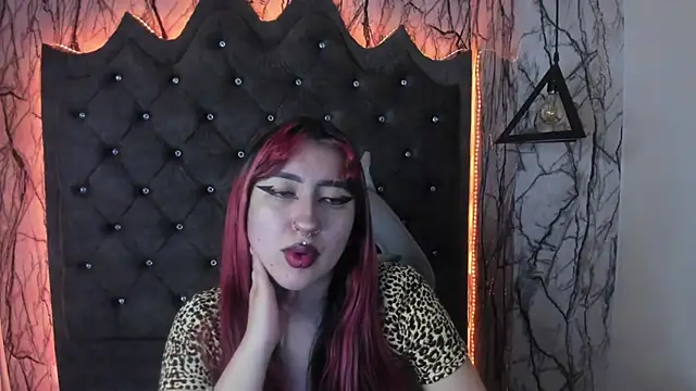Snapshot of larissa01_ chatting on February 17, 2025, 3:04 am larissa01 online show from February 17, 2025, 3:04 am