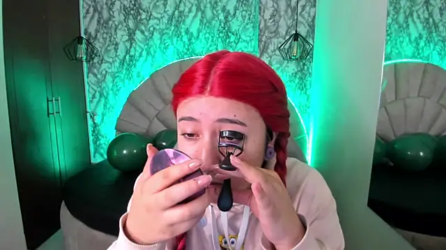 Snapshot of larissa01_ chatting on March 18, 2025, 3:09 am larissa01 online show from March 18, 2025, 3:09 am