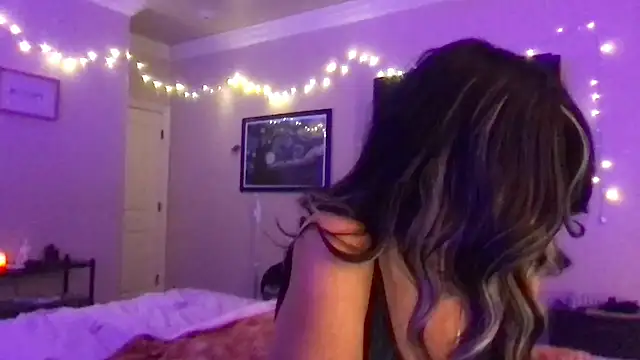 Snapshot of karrmmaa chatting on February 1, 2025, 11:58 pm karrmmaa online show from February 1, 2025, 11:58 pm