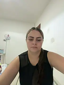 Snapshot of Im_Amelia chatting on July 17, 2026, 4:01 pm Im Amelia online show from July 17, 2026, 4:01 pm