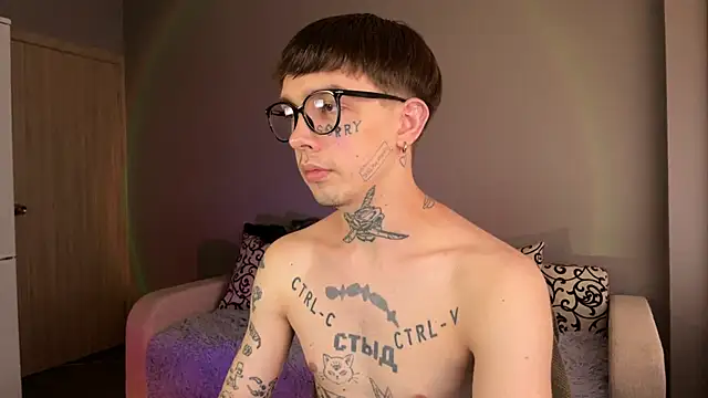 anahori  simon online show from September 9, 2025, 12:05 pm