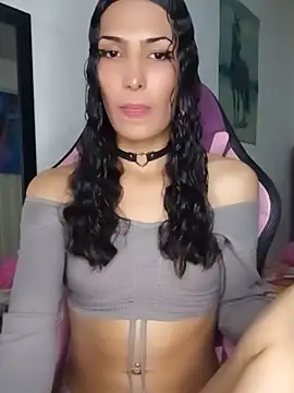 Snapshot of Lanna_hott_ chatting on May 16, 2026, 8:18 pm Lanna hott online show from May 16, 2026, 8:18 pm