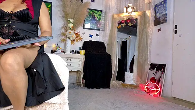 Snapshot of Kyara_Queen chatting on June 25, 2026, 6:34 pm Kyara Queen online show from June 25, 2026, 6:34 pm