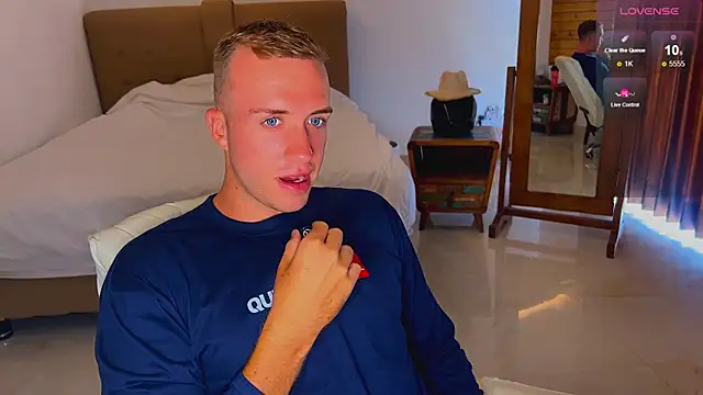 Snapshot of tommy_cumfinger chatting on November 1, 2025, 12:34 am tommy cumfinger online show from November 1, 2025, 12:34 am