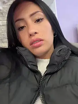 Snapshot of Sara_luna_ chatting on December 14, 2024, 3:25 pm Sara luna online show from December 14, 2024, 3:25 pm