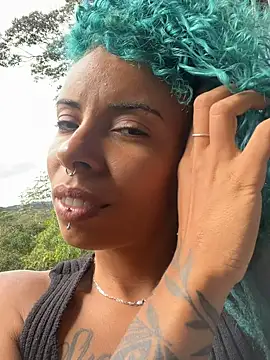 sammoura01 online show from November 21, 2025, 4:38 pm