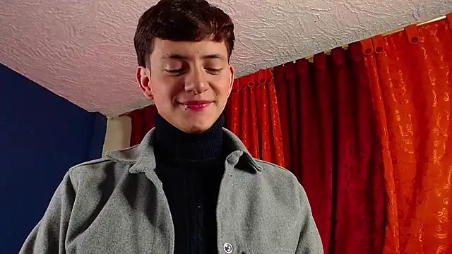 GabyThoms online show from December 30, 2024, 11:49 pm