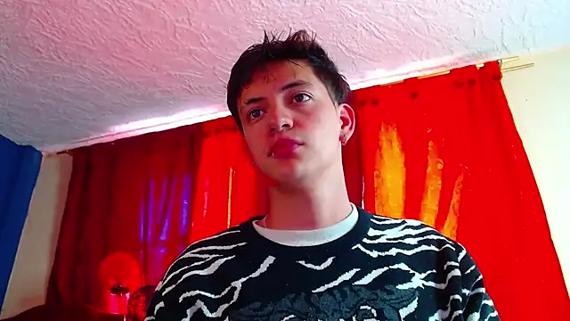 GabyThoms online show from December 31, 2024, 2:58 pm