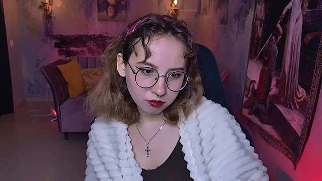 JasmineMilko online show from February 3, 2026, 5:05 am