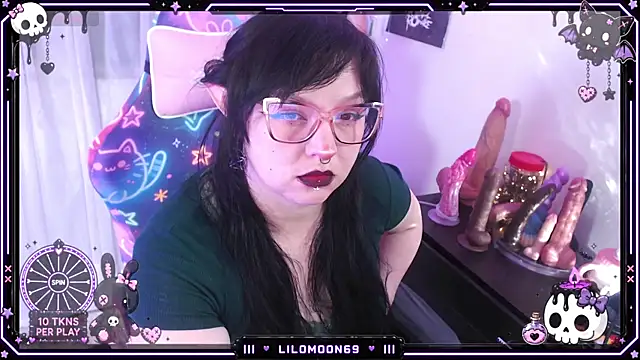LiloMoon69 online show from July 9, 2026, 7:56 am