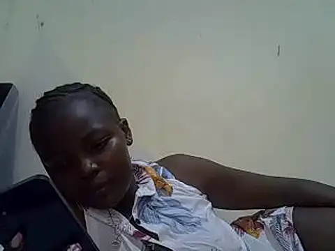 Snapshot of pretty_vivy chatting on March 8, 2025, 10:32 am pretty vivy online show from March 8, 2025, 10:32 am