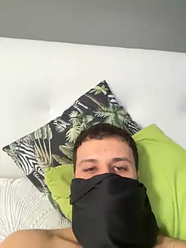 Snapshot of yayaya55598 chatting on December 28, 2024, 1:38 pm yayaya55598 online show from December 28, 2024, 1:38 pm