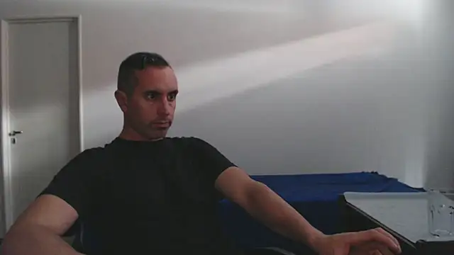 Snapshot of HELL_FIRE chatting on December 1, 2024, 8:42 pm HELL FIRE online show from December 1, 2024, 8:42 pm