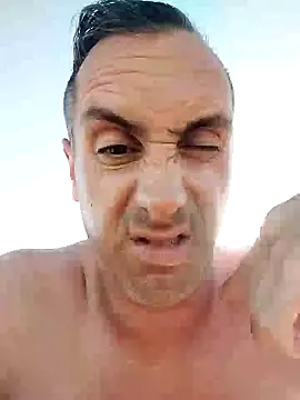 Snapshot of HELL_FIRE chatting on January 31, 2025, 9:26 pm HELL FIRE online show from January 31, 2025, 9:26 pm