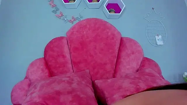 Snapshot of EngelStone chatting on February 21, 2025, 10:48 pm EngelStone online show from February 21, 2025, 10:48 pm