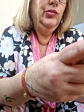 Snapshot of Mara-24 chatting on February 28, 2026, 10:27 am Mara-24 online show from February 28, 2026, 10:27 am