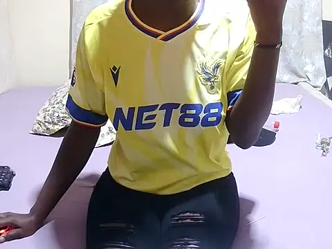 Snapshot of slender_sweet chatting on May 12, 2026, 12:02 pm slender sweet online show from May 12, 2026, 12:02 pm