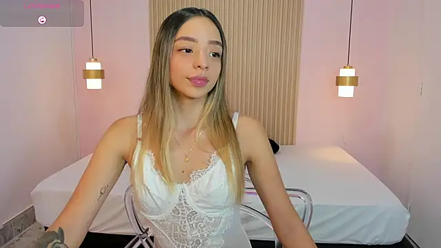 AliceRoss0 online show from May 13, 2026, 8:16 pm
